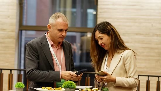 Marjan y Albert en Food as Medicine